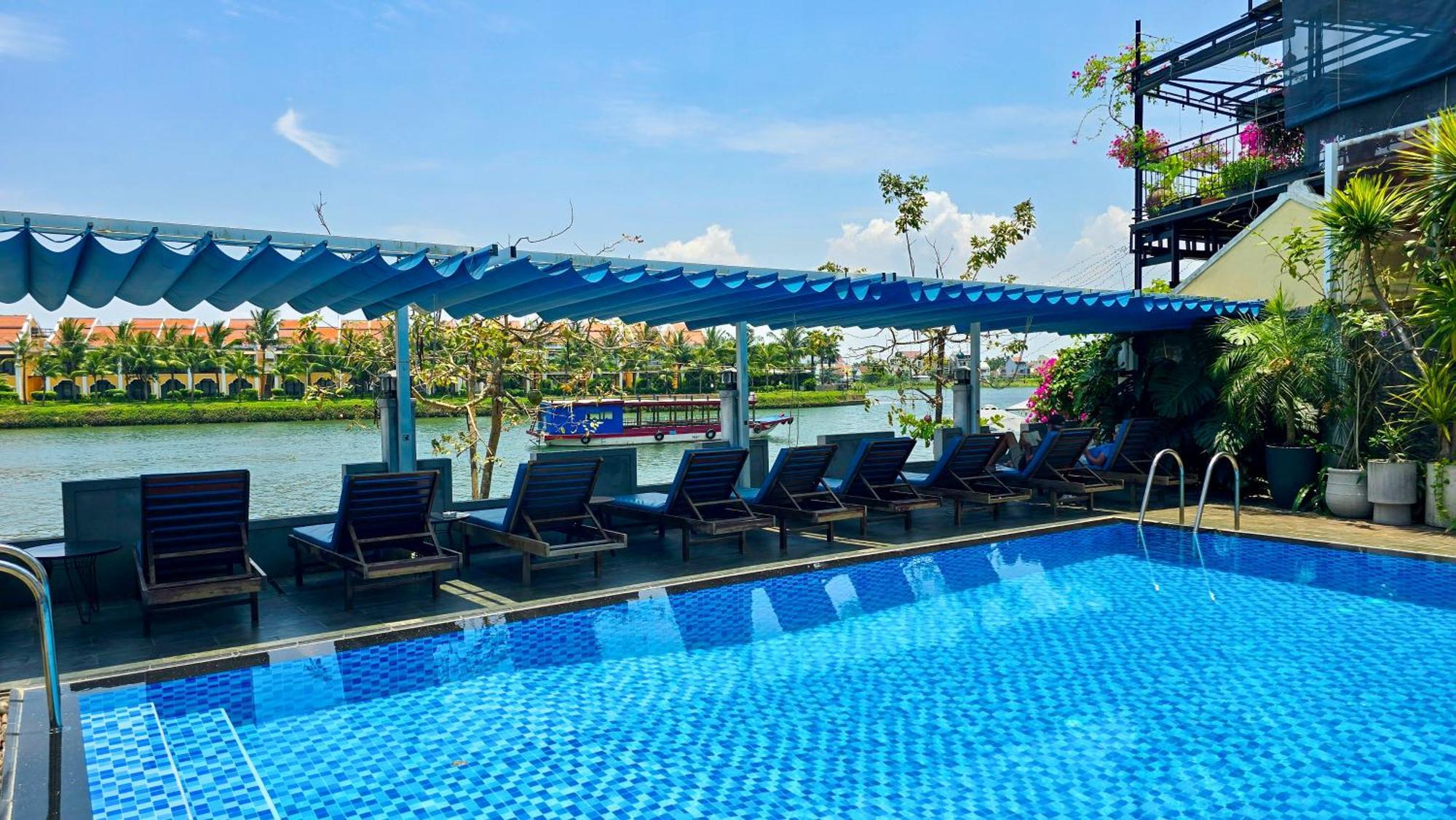 Riverside White House Hotel Hoi An Esterno foto